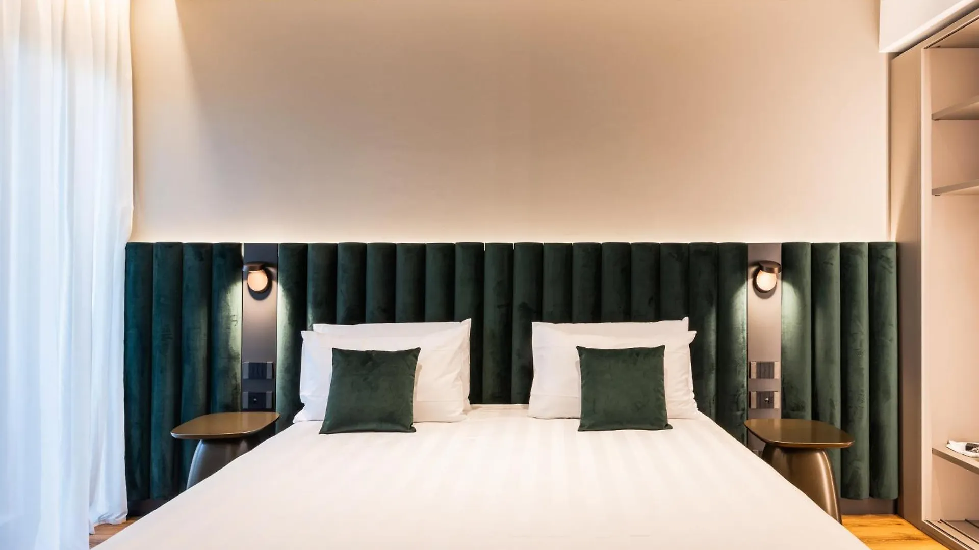 **** Hotel Como Hills Italy